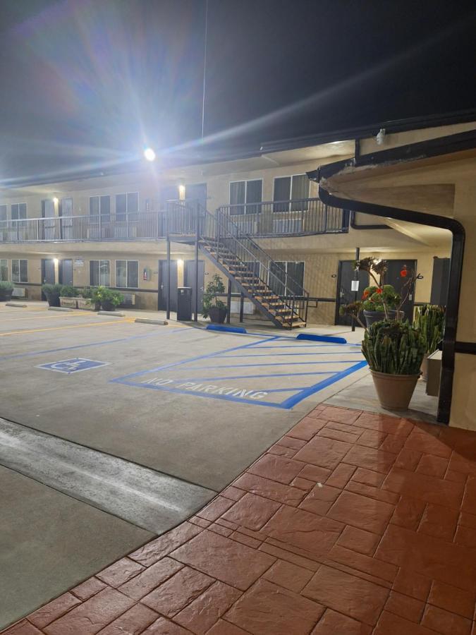 Portofino Inn Burbank Dış mekan fotoğraf