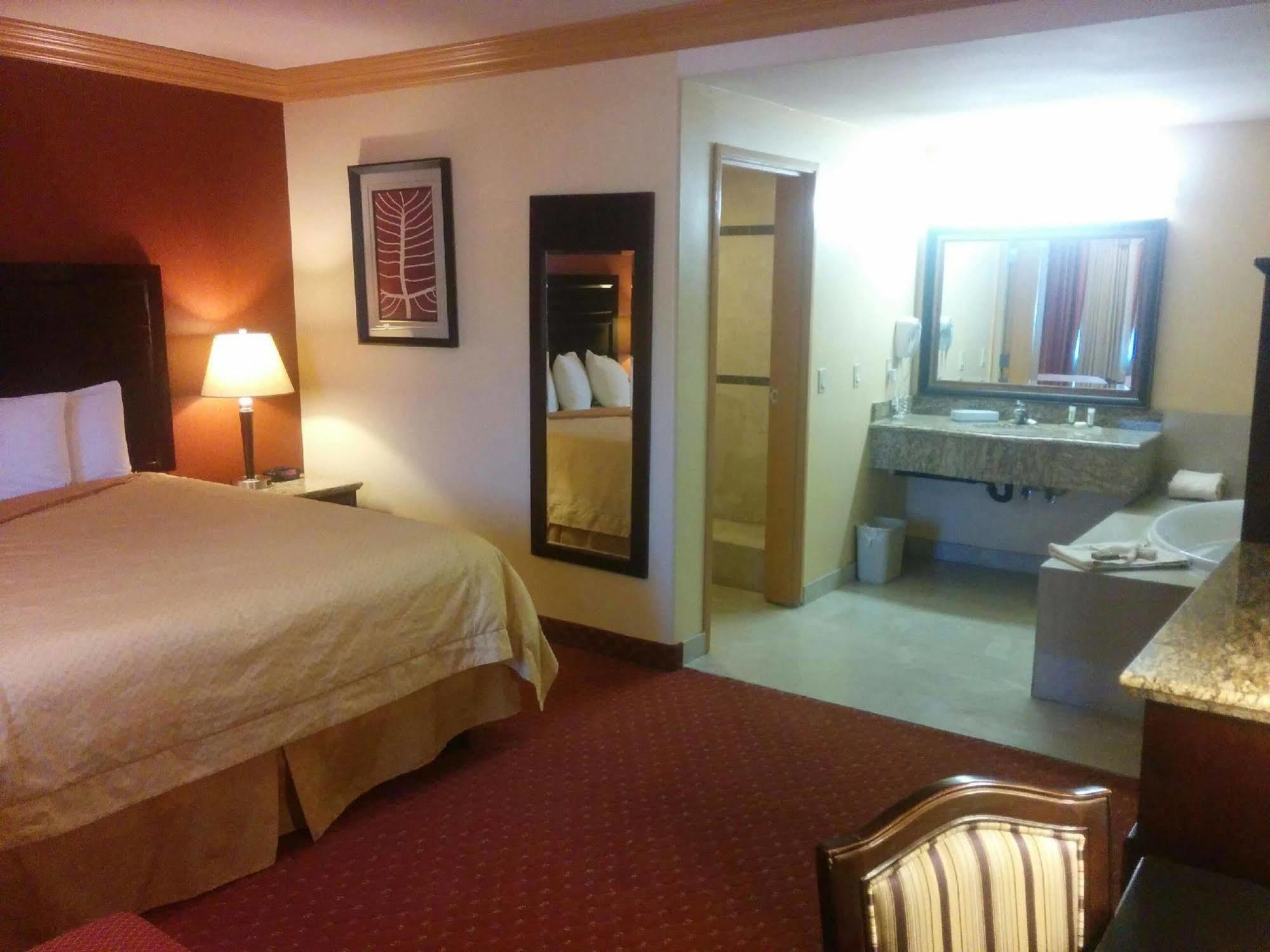Portofino Inn Burbank Dış mekan fotoğraf